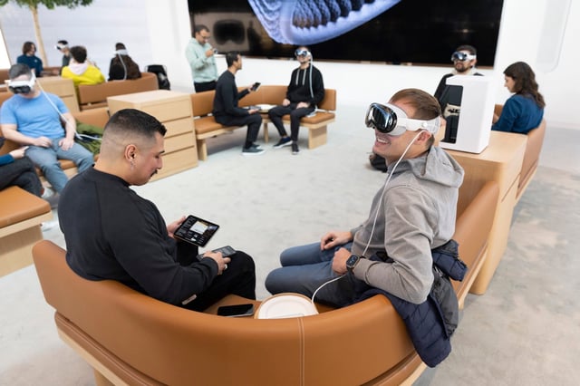 As well as its many recreational uses, the Apple Vision Pro headset could be a great tool for healthcare. Photo: EPA-EFE