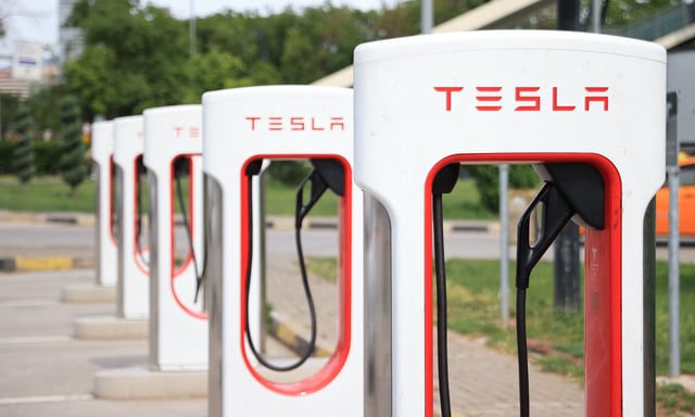 ANKARA, TURKIYE - JUNE 08: Tesla logo is seen on a charging station in Ankara, Turkiye on June 08, 2023. (Photo by Osmancan Gurdogan/Anadolu Agency via Getty Images)