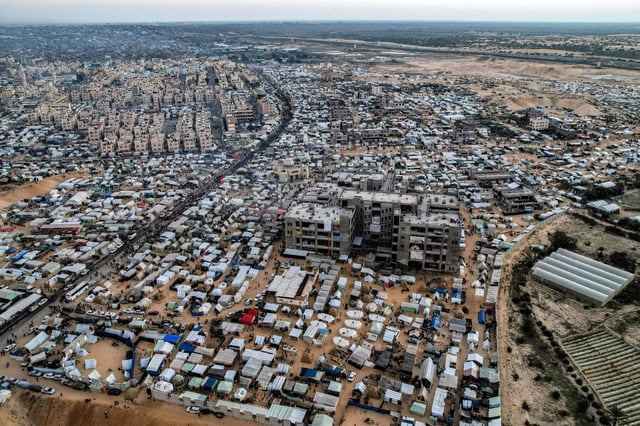 Tent camps of displaced Palestinians in Rafah in the southern Gaza Strip close to the border with Egypt. Photo: AFP