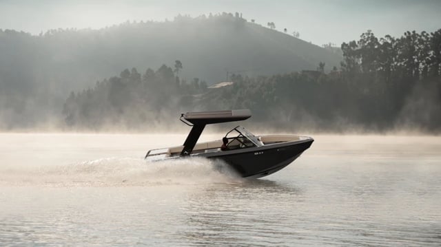 Ex-SpaceX engineers unveil Arc Sport, 570 horsepower electric wakeboat