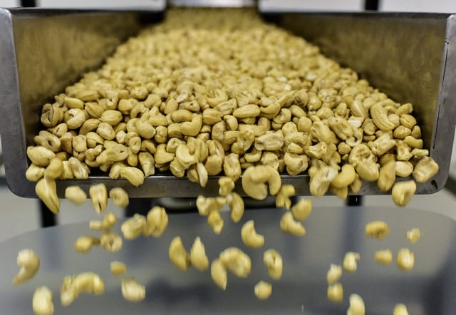 Cashews