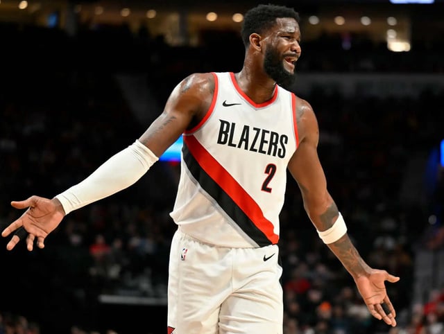 Deandre Ayton Suggesting His Early Season Struggles Were Due To Sleeping On An Air Mattress Is Some Next Level Spinzone