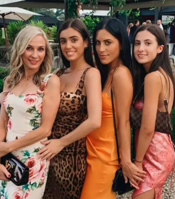 Alexandra Censori (left) is a mother of three who lives in Melbourne, Australia. Photos: @bianca.censori_official/Instagram