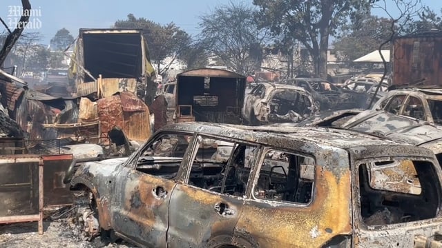 Armed gangs from the "vivre ensemble" coalition set fire to a space on rue de la réunion, burning more than one hundred (100) cars.