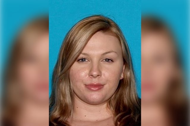 Amanda Nenigar made a 911 call the day before she went missing. 