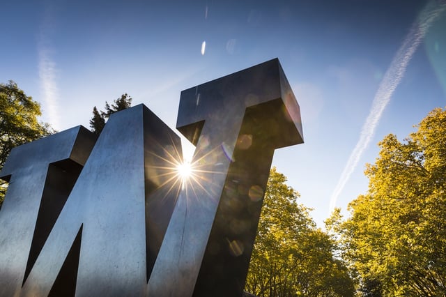 (University of Washington Photo / Mark Stone)