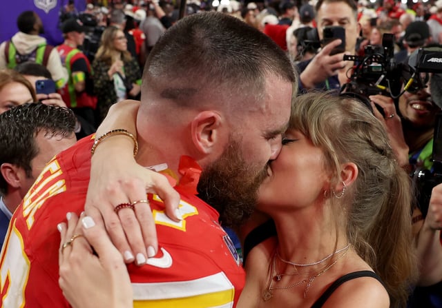 Travis Kelce Taylor Swift
