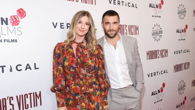 Emily Vancamp and Josh Bowman