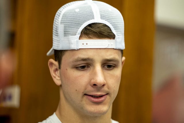 Niners quarterback Brock Purdy was filming a commercial in San Francisco when he warned KPIX anchor Sara Donchey, who was walking her dog, that a coyote was sneaking up behind her.