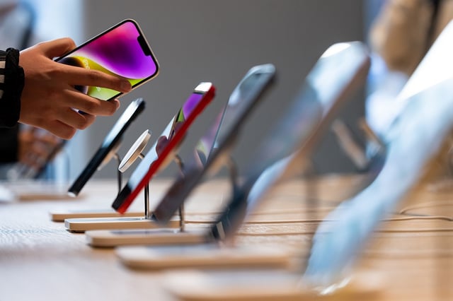 Apple is said to be seeking partners to power a chatbot-like feature akin to OpenAI’s ChatGPT