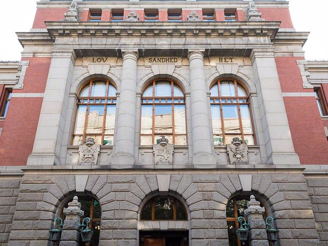 Fasaden på Høyesteretts hus i Oslo.