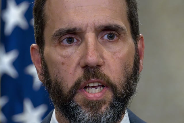 Was it. a mistake to try the documents case in Florida? Here, Special CounselJack Smith speaks to reporters on June 9, 2023, in Washington. Former President Donald Trump is facing 37 felony charges related to the mishandling of classified documents .