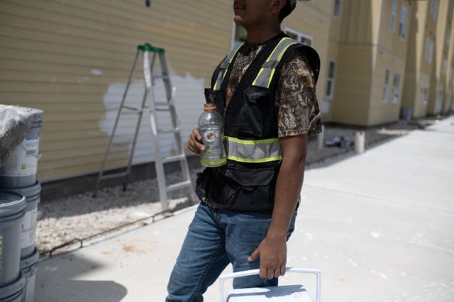 Construction worker heatwave Texas.