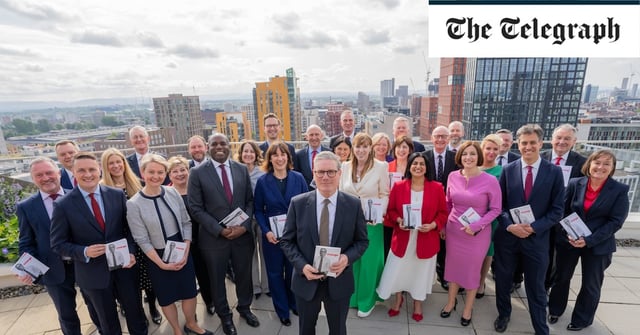 Sir Keir Starmer with members of his shadow cabinet 