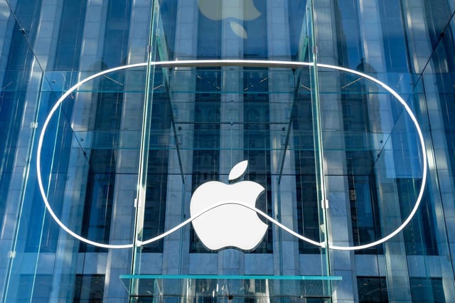 The Apple Vision Pro logo in the front of the iconic Apple Store Apple Fifth Avenue, in New York