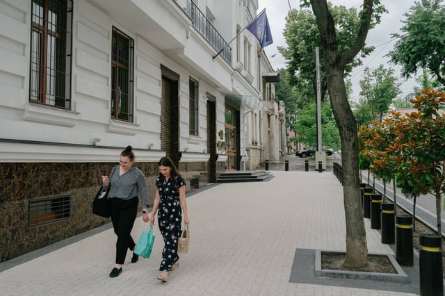 A European Union flag outside the EU Delegation headquarters in Chisinau, Moldova. Photo: Bloomberg