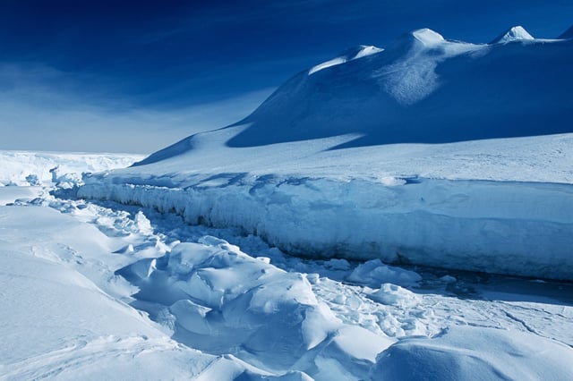 Riiser Larsen Ice Shelf in Weddell Sea, Antarctica. Credit: Alamy Stock Photo