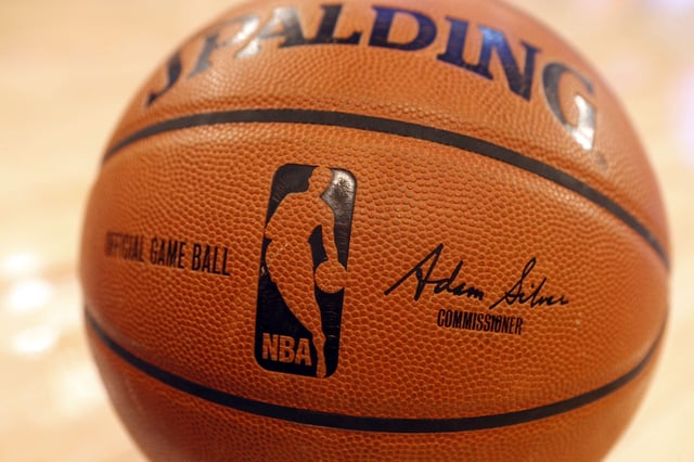 Jason DeCrow/AP