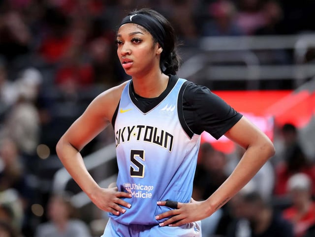 The Liberty Quadruple Teamed Angel Reese On The Last Possession To Keep Her At 8 Points, And The Double-Double Streak Ends At 15