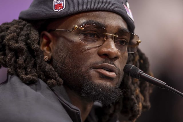 Wide receiver Brandon Aiyuk is reportedly pursuing a contract worth around $30 million annually amid negotiations with the San Francisco 49ers.