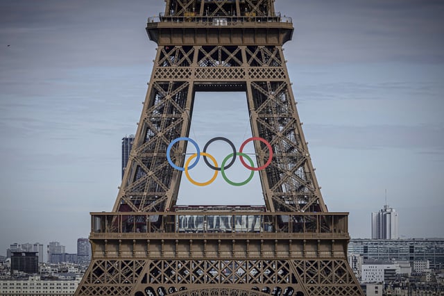 Five players on Australia's women's water polo team for the Paris Olympics have tested positive for Covid-19.