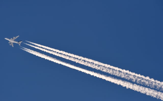 Aircraft produced contrails over Southern Germany