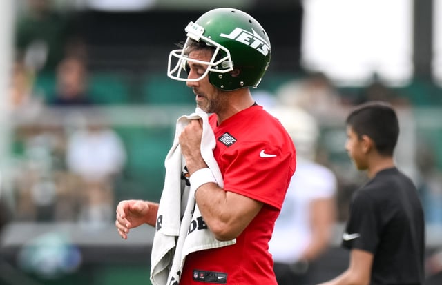 Aaron Rodgers' return gives the Jets a shot at ending the NFL's longest playoff drought.