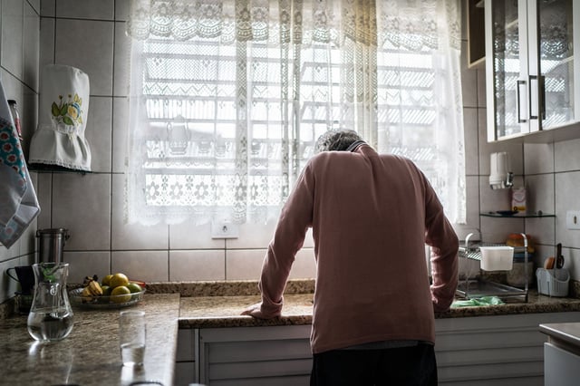 A diagnosis of mild cognitive impairment could be predicted by a decline in well-being, according to a new study.