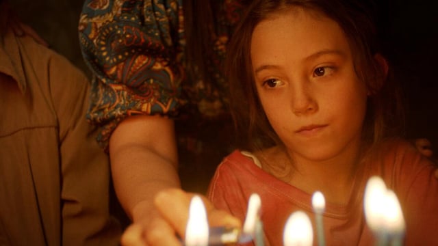 Naíma Sentíes in the movie "Tótem."
