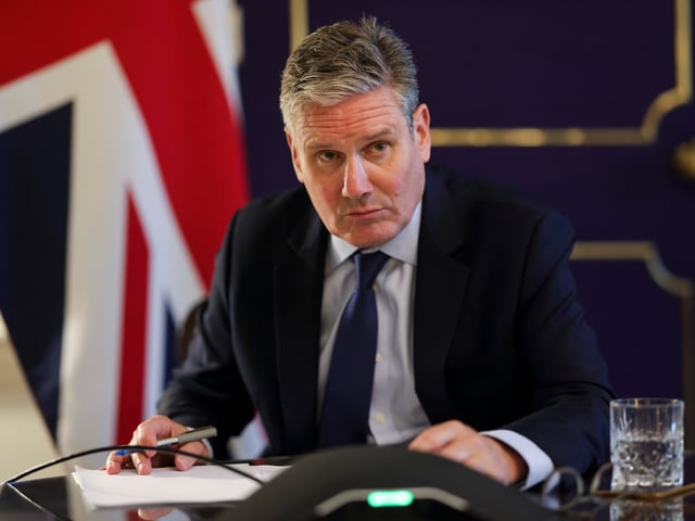 12/08/2024. London, United Kingdom. Prime Minister Keir Starmer calls President of Iran Masoud Pezeshkian from his office in 10 Downing Street. Picture by Simon Dawson / No 10 Downing Street