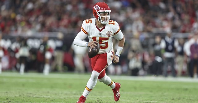 Kansas City Chiefs versus Arizona Cardinals