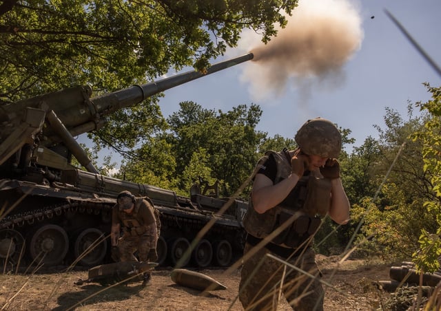 Ukrainian servicemen