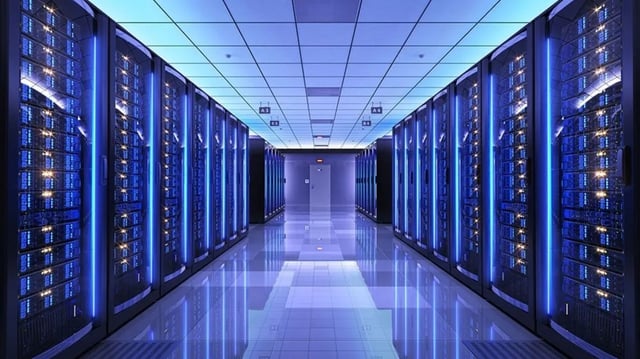 An image about Oracle to use 130,000+ NVIDIA Blackwell AI GPUs supercluster, powered by 3 nuclear reactors