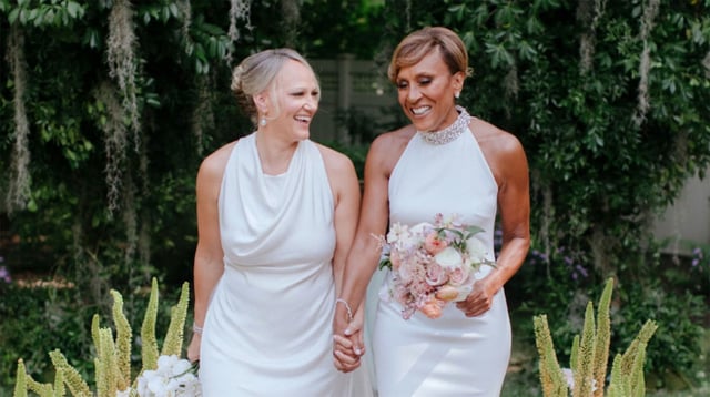 “Good Morning America” shared a first look inside the wedding of “GMA” co-anchor Robin Roberts and her longtime love, Amber Laign.