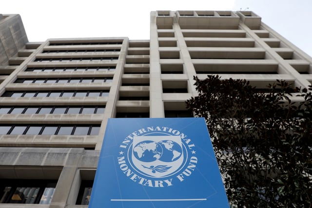 The International Monetary Fund (IMF) headquarters building is seen ahead of the IMF/World Bank spring meetings in Washington, U.S., April 8, 2019. REUTERS/Yuri Gripas/File Photo