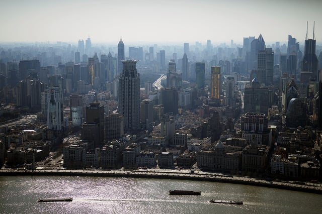 A view of the city skyline and Huangpu river, ahead of the annual National People's Congress (NPC), in Shanghai, China February 24, 2022.  REUTERS/Aly Song/File Photo