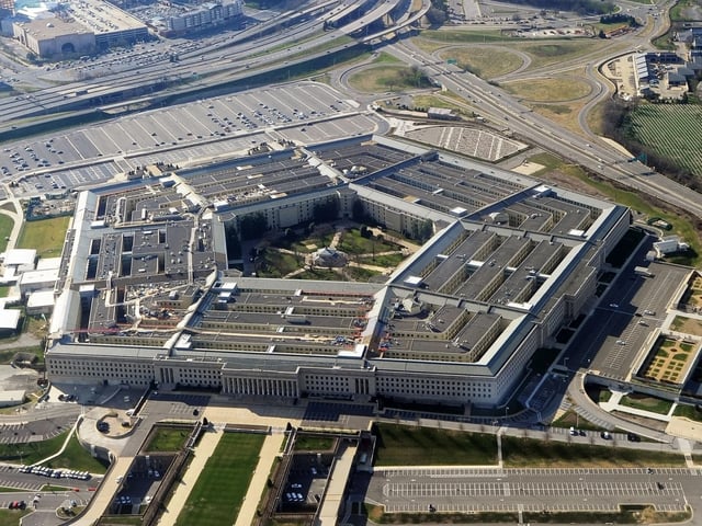 An image about Intel qualifies for up to $3.5 billion in federal grants to make chips for US military