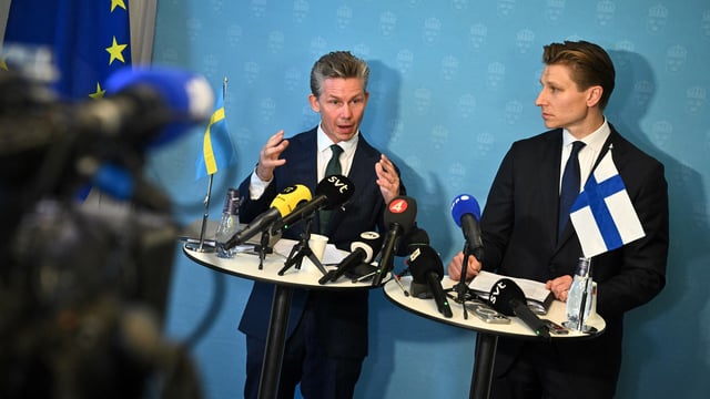 Sweden's Defence Minister Pal Jonson  and his Finnish counterpart Antti Hakkanen attend a press conference in Stockholm, Sweden, September 16, 2024. TT News Agency/Claudio Bresciani/via REUTERS