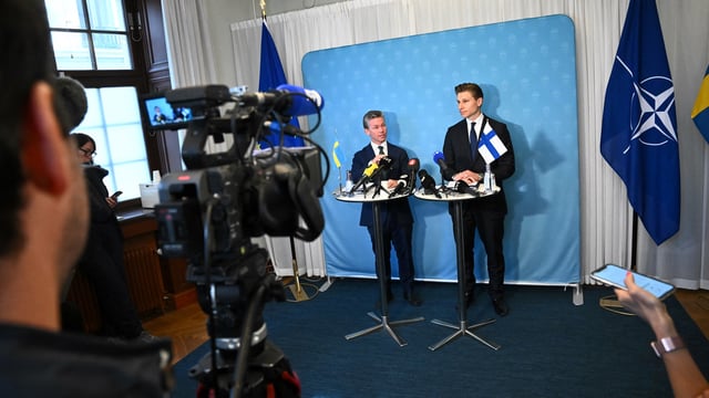 Sweden's Defence Minister Pal Jonson  and his Finnish counterpart Antti Hakkanen attend a press conference in Stockholm, Sweden, September 16, 2024. TT News Agency/Claudio Bresciani/via REUTERS