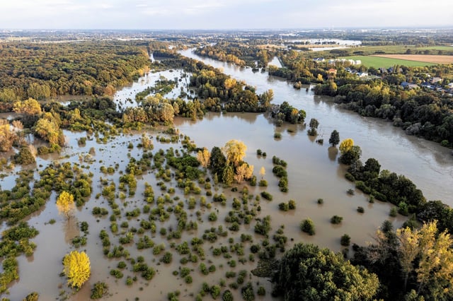 A drone view of the Oder river, in Wroclaw, Poland, September 19, 2024. Agencja Wyborcza.pl/Patryk Ogorzalek via REUTERS