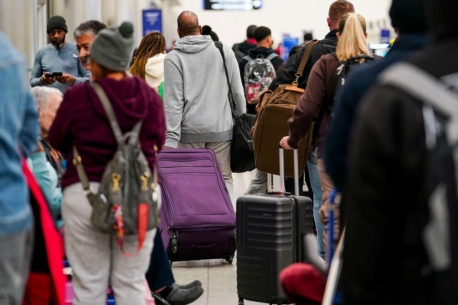 Particle News: Viral Video Captures Large Brawl at Atlanta Airport's